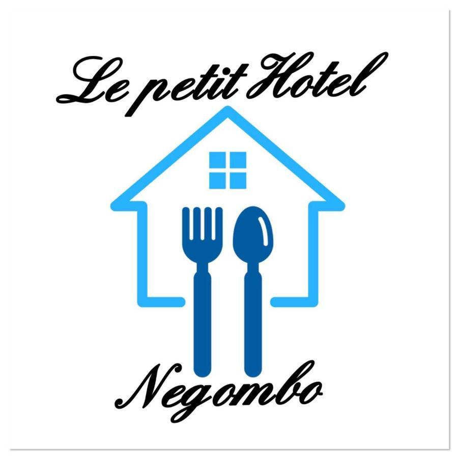 Le Petit Hotel & Restaurant 니곰보 외부 사진